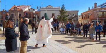 Macotera se suma a las localidades que festejan a San Antón y celebra la misa seguida de la bendición de los animales