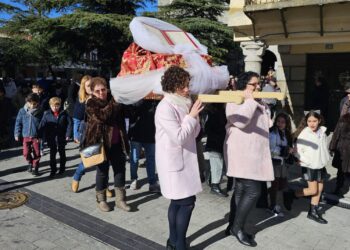 Peñaranda celebra el Domingo de la Palabra de Dios con misa y una procesión con un breve recorrido por las plazas