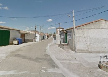 Extraño suceso en Palaciosrubios: dos jóvenes llaman a una vivienda en plena madrugada y piden agua a la propietaria