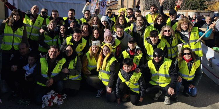 Carreras infantiles, entrega de premios y un ágape en la plaza ponen el broche al XI «Roscón» en Paradinas de San Juan