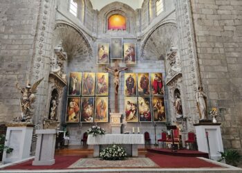 Hospitalizado con una brecha en la cabeza un anciano de 89 años tras quedarse varias horas encerrado en la iglesia de Peñaranda