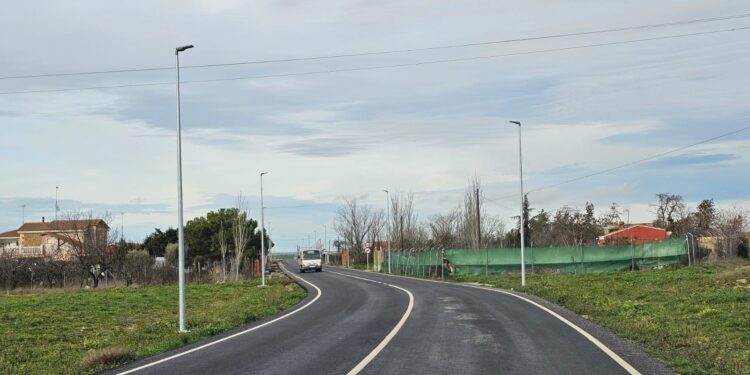 Peñaranda en Común denuncia el retraso en la puesta en funcionamiento de la iluminación del vial de acceso al polígono