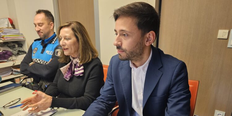 La Policía Local de Peñaranda contará este año con un sistema de videovigilancia del tráfico, una pistola eléctrica y vehículos «eco»