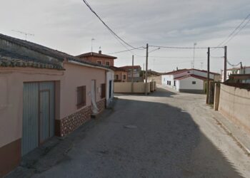 Poveda de las Cintas vive el mismo episodio de Palaciosrubios con dos hombres llamando a una casa en plena noche