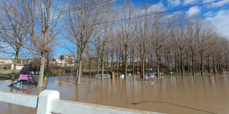 Alaraz y Santiago de la Puebla con el «alma en vilo» por las lluvias y desbordamiento de arroyos y ríos como el Gamo y el Margañán