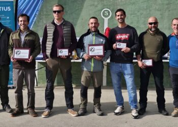 El madrileño Francisco Menéndez y «Lola» se alzan con el triunfo en la final del Trofeo Legendario de Altanería celebrada en Zorita