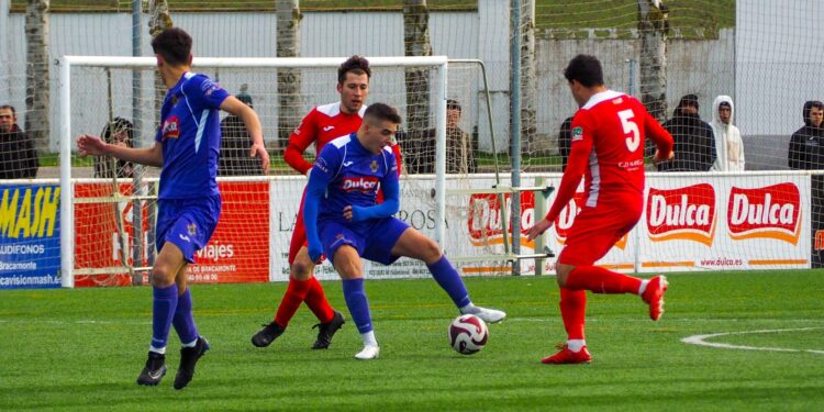 El Peñaranda logra en casa un empate frente al Navega en la primera jornada de Salva Alfayate como primer entrenador