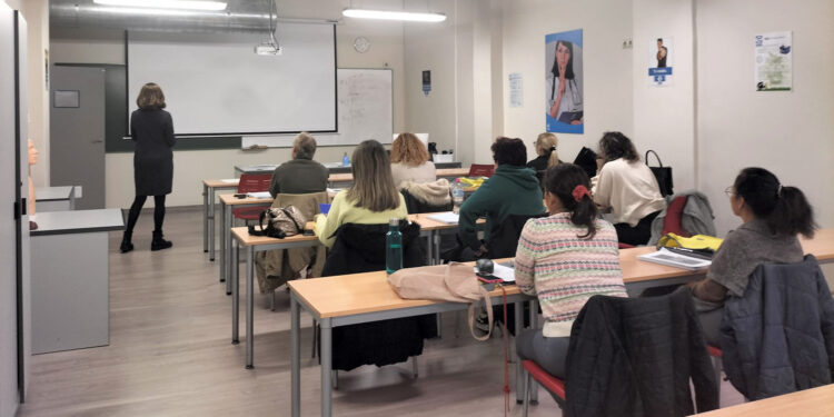 Oportunidad en Peñaranda para formarse y trabajar en Atención Sociosanitaria, un sector con grandes oportunidades laborales