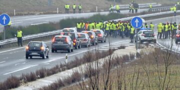 La autovía A-50 cortada a la altura de Peñaranda en dirección Ávila: siguen las enérgicas protestas del sector Primario