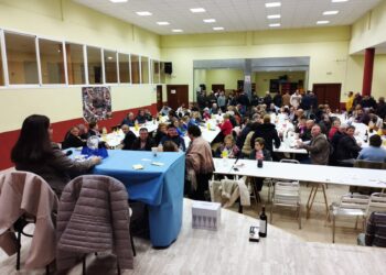 El bingo llena el multiusos de Palaciosrubios en una tarde con un gran ambiente de confraternidad vecinal y varios premios