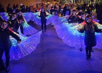 Multitudinario desfile de Carnaval en Peñaranda que gana en participación, calidad y público en todo el recorrido hasta la plaza