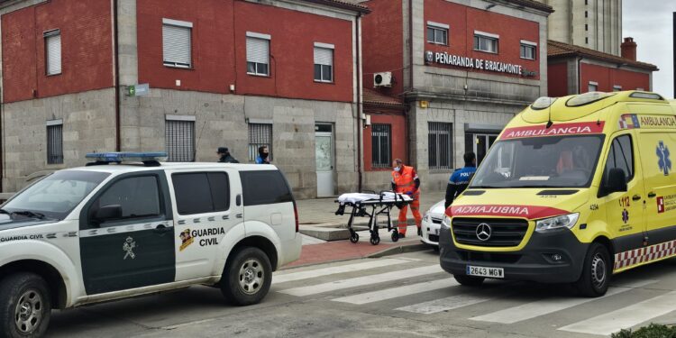 La indisposición de un pasajero moviliza a Policía Local, Guardia Civil y ambulancia del Sacyl en la estación de tren de Peñaranda