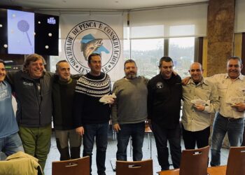 Los hermanos peñarandinos Tasio y Paco Redondo participan en  las III Xornadas de Pesca celebradas en Cerceda (La Coruña)