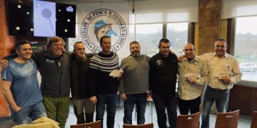 Los hermanos peñarandinos Tasio y Paco Redondo participan en  las III Xornadas de Pesca celebradas en Cerceda (La Coruña)
