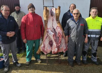 Rágama vive con un gran ambiente la III Jornada de la Matanza en la que no faltan las degustaciones de los productos del cerdo