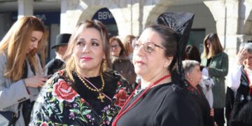 Deli Rodríguez Rogado toma el mando en Peñaranda en una fiesta de las águedas con reconocimiento también para los hombres