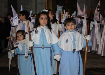 Peñaranda logra «sacarse la espinita» en esta Semana Santa y las ocho cofradías protagonizan el esperado desfile del Santo Entierro