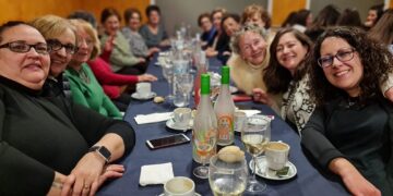 Alaraz celebra el Día Internacional de la Mujer con una animada cena de confraternidad que congregó a 60 participantes