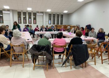 Las mujeres de Babilafuente celebran el 8M en el multiusos con la actividad «Buscamos palabras en clave de igualdad»