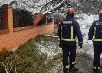 Intensa tarde para Bomberos y Policía Local en Peñaranda con varios avisos relacionados con los efectos del temporal