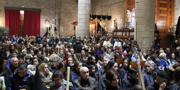 Nueva suspensión en la Semana Santa de Peñaranda por la lluvia que impide celebrar la procesión del Encuentro en las plazas