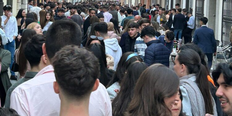La hostelería de Peñaranda resiste a la borrasca «Nelson» en una Semana Santa con viento, lluvia, nieve y gran afluencia de clientes