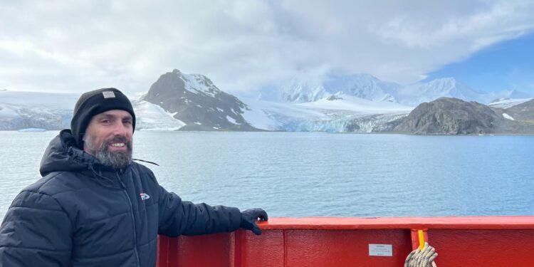 Luis Alberto Miguel Manzano y sus 15.150 kilómetros de travesía soñada desde Villoruela a la Antártida: «Poder pisar estas tierras es algo que está al alcance de muy pocos»