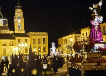 El tiempo da una breve tregua y permite celebrar la Penitencia Nazarena en Peñaranda aunque acortando el recorrido previsto