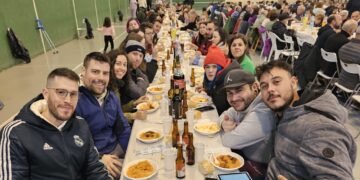 Paradinas de San Juan vive una multitudinaria fiesta matancera y medio millar de comensales disfrutan de la comida en el pabellón