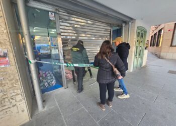 Arrasan de madrugada una conocida perfumería en plena plaza de Peñaranda empleando de nuevo el método del alunizaje