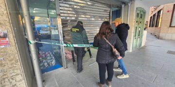 Arrasan de madrugada una conocida perfumería en plena plaza de Peñaranda empleando de nuevo el método del alunizaje