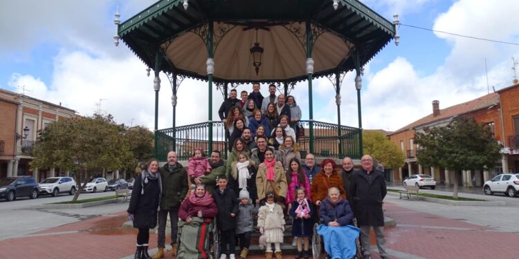 La familia Salinero Rodríguez se reúne en Peñaranda para celebrar el 88 cumpleaños de la bisabuela Isabel y disfrutar de este día