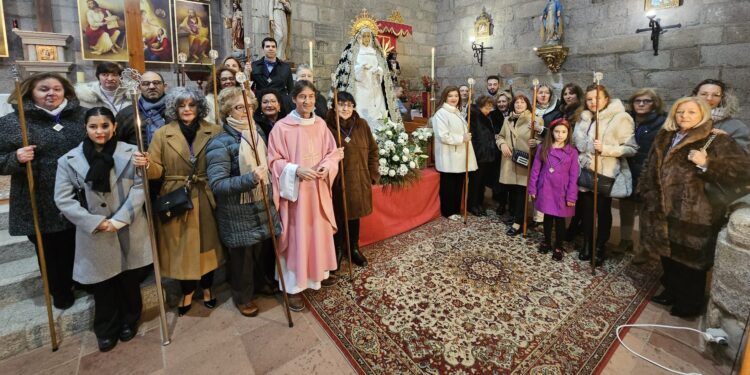 Peñaranda celebra la fiesta anual de Nuestra Señora de la Soledad con la eucaristía e imposición de medallas a los nuevos cofrades