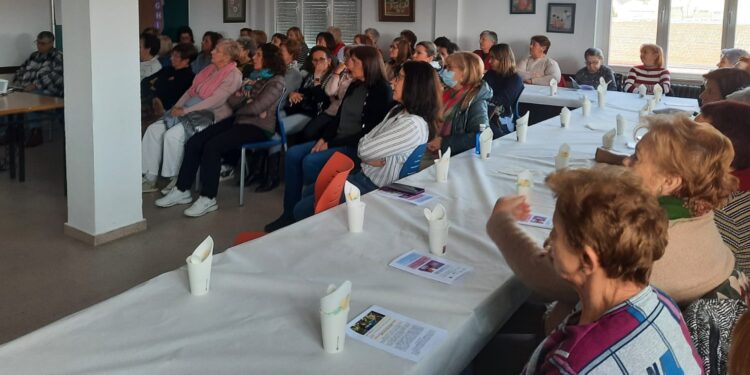 Villoria conmemora el Día Internacional de la Mujer con una charla, un «Pasapalabra» y una chocolatada de confraternidad