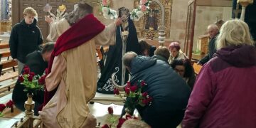 Villoruela celebra en el interior de la iglesia parroquial la procesión del Resucitado debido a las inclemencias meteorológicas