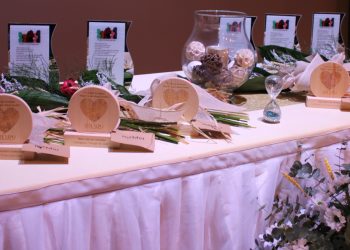 Noche de ilusión y emoción en Peñaranda en la II gala «Mujeres que dejan huella» con el teatro Calderón abarrotado y entregado