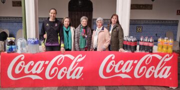 Coca Cola obsequia con un lote de productos para todo un mes a las seis premiadas en la II edición de «Mujeres que dejan huella»