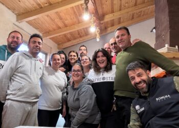 Meriendas a cubierto en Babilafuente y paseos por el monte en una fría tarde de Lunes de Aguas en la comarca de Las Villas