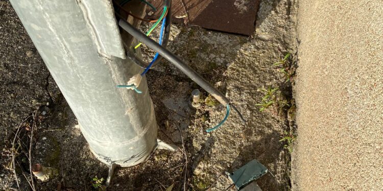 Bóveda del Río Almar sufre un robo de cable en el alumbrado público que afecta a las farolas de las entradas al municipio