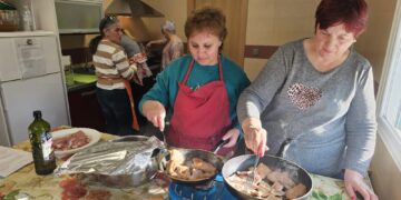 Bóveda del Río Almar clausura el curso de cocina familiar con una cena elaborada por las alumnas y su profesora María Boufard
