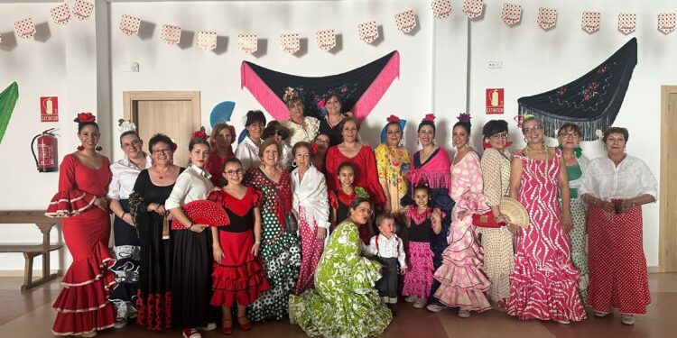 El Campo de Peñaranda vive su primera Feria de Abril con bailes por sevillanas, comida al estilo andaluz y actuación de flamenco