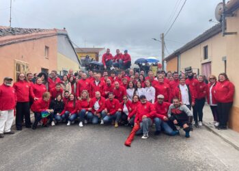 Gran ambiente en Cantalapiedra para la celebración del II Toro de la Misericordia en un festejo pasado por agua en la primera parte