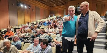 «Hablando en plata» estrena en Peñaranda las actividades del Día del Libro con una interesante y divertida charla de Miguel Sosa
