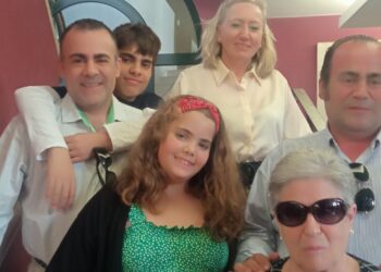 Eduardo Vega celebra su 51 cumpleaños en Peñaranda reuniendo a su familia en una comida en el restaurante Las Cabañas