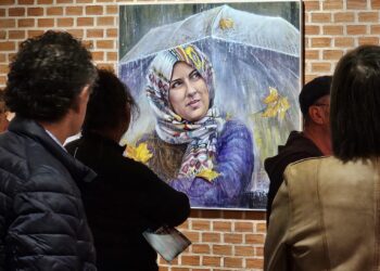 «Óleo y agua», la exposición que acoge el CDS de Peñaranda con las obras pictóricas del madrileño Antonio Varas de la Rosa