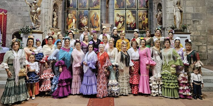 Peñaranda celebra la XIII edición de su Feria Rociera con misa, bailes por sevillanas y una comida en el restaurante Las Cabañas