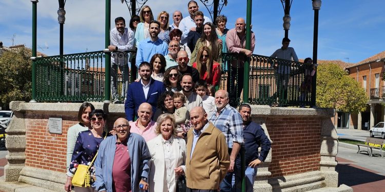 Germán Madrid celebra en Peñaranda su merecida jubilación acompañado por toda su familia y con una gran fiesta