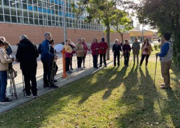 La marcha nórdica llega a Peñaranda con un interesante taller de iniciación que congregó a 40 participantes de distintas edades