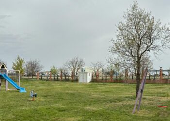 Todo a punto en el parque del Inestal de Peñaranda para vivir un Lunes de Aguas donde no faltarán el hornazo ni la dulzaina