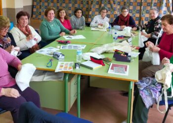 Santiago de la Puebla retoma con éxito el taller de bordado y labores tradicionales subvencionado por el Ayuntamiento